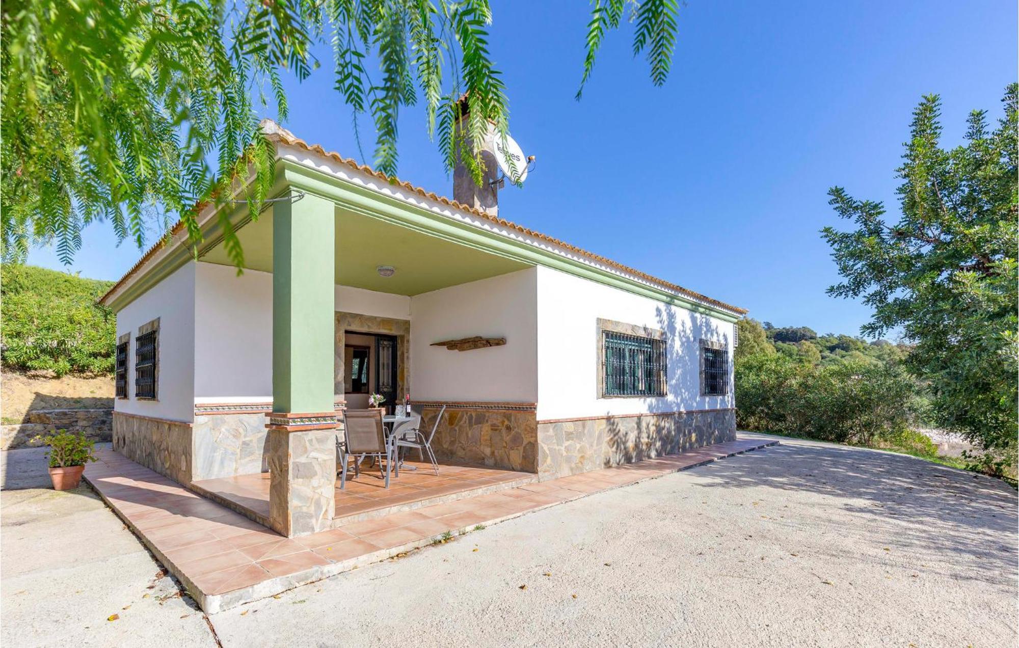 Stunning Home In Ubrique With Kitchen エクステリア 写真